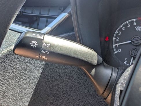 Used 2020 Toyota Corolla LE image 24