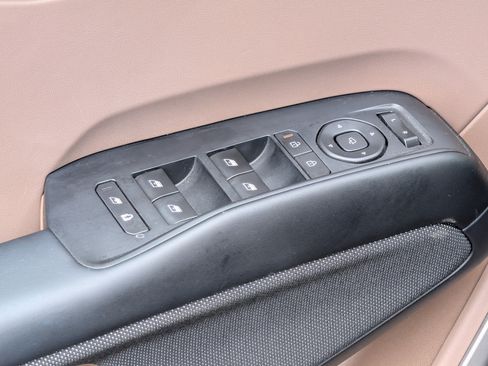 Certified 2024 Kia EV9 GT-Line AWD/4WD image 19