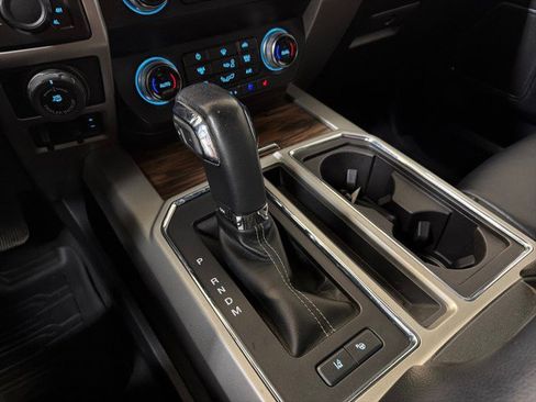 Used 2019 Ford F150 Lariat w/ Equipment Group 502A Luxury image 20