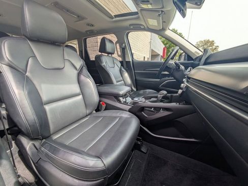 Used 2025 Kia Telluride S FWD image 31
