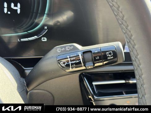 Used 2023 Kia Niro EX Touring image 13