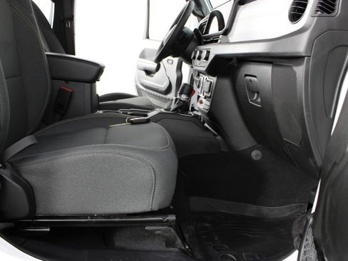 New 2026 Jeep Wrangler Unlimited Rubicon AWD/4WD image 18