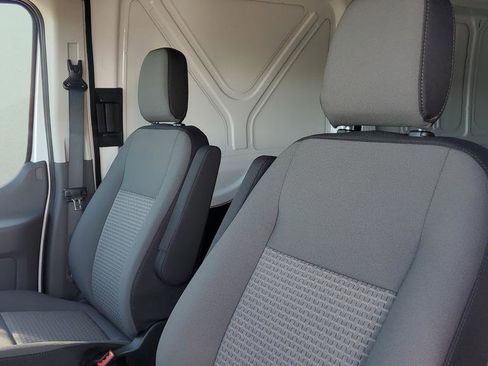 New 2026 Ford Transit 250 148 Medium Roof RWD image 25