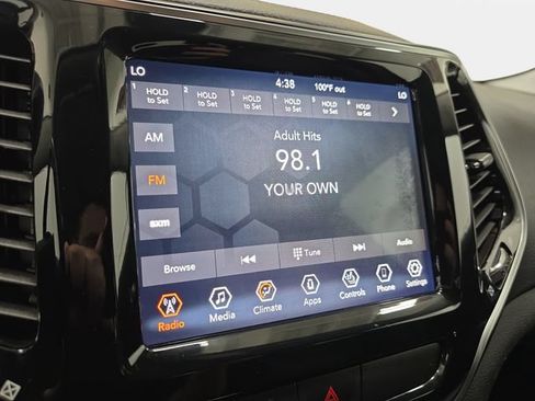 Used 2019 Jeep Cherokee Limited AWD/4WD image 20