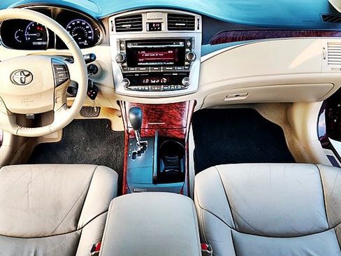 Used 2011 Toyota Avalon FWD image 15