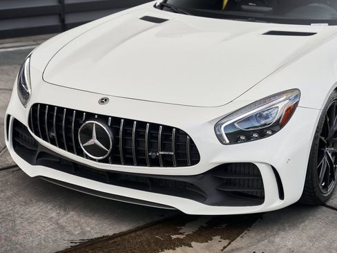 Used 2019 Mercedes-Benz AMG GT R image 6