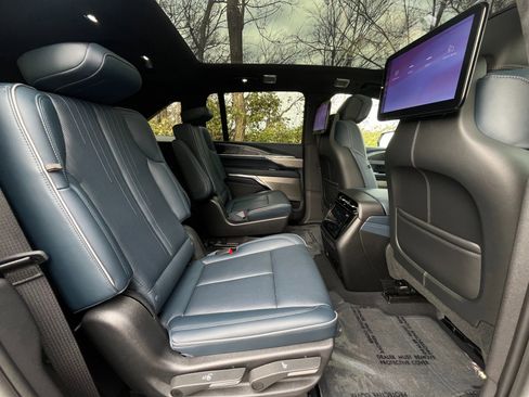 Used 2025 Cadillac Escalade IQ Luxury 2 image 44