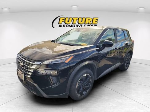 Used 2025 Nissan Rogue SV FWD image 2