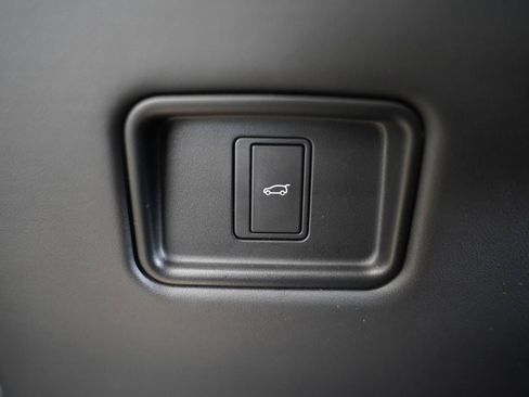 Used 2025 Land Rover Range Rover SE AWD/4WD image 22