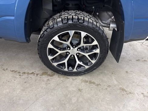 Used 2024 RAM 1500 Big Horn image 23