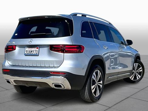 Used 2025 Mercedes-Benz GLB 250 image 12