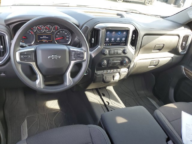 Used 2020 Chevrolet Silverado 1500 RST w/ RST Value Package AWD/4WD image 8