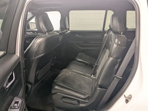 Used 2023 Jeep Grand Cherokee L Laredo AWD/4WD image 24
