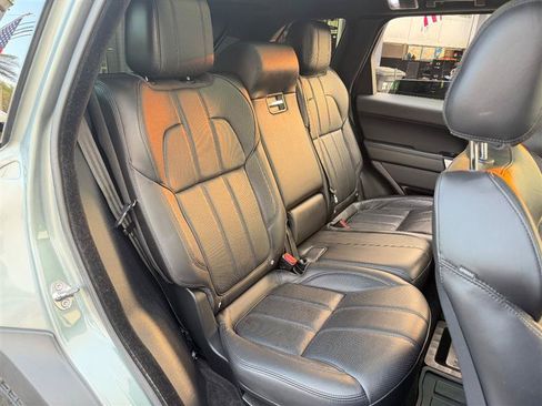 Used 2016 Land Rover Range Rover Sport HSE AWD/4WD image 18