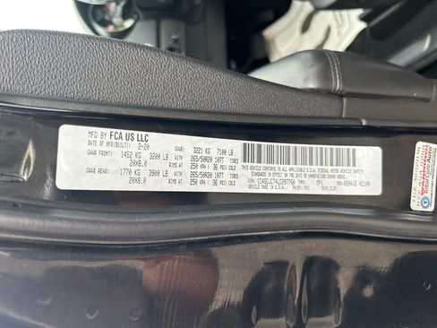 Used 2020 Dodge Durango R/T w/ Technology Group AWD/4WD image 25