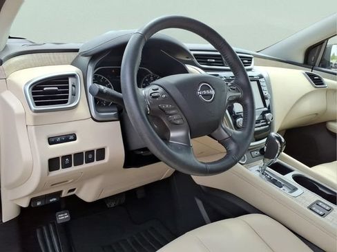 Used 2023 Nissan Murano SV AWD/4WD image 13