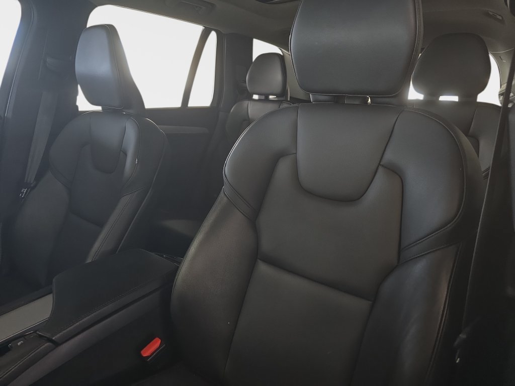 Used 2023 Volvo XC90 B5 Core AWD/4WD image 17