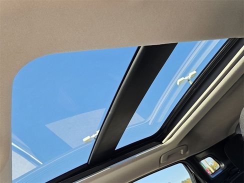 New 2026 Nissan Kicks SV image 16