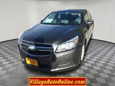 Used 2013 Chevrolet Malibu LS image 17