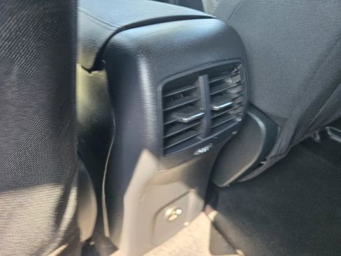 Used 2020 Ford Escape SE Sport image 25