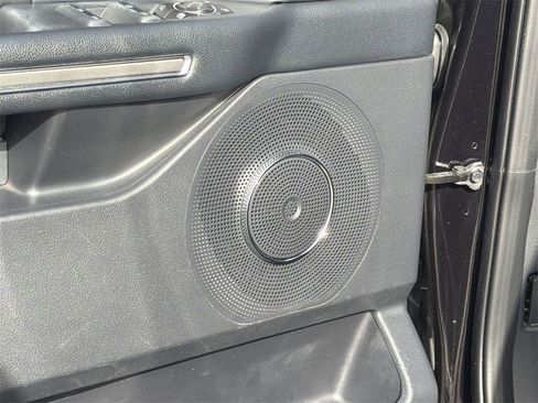 Used 2024 Ford Expedition XLT image 20