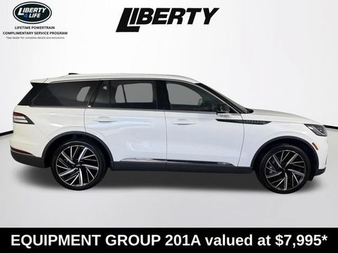 Used 2025 Lincoln Aviator Reserve w/ Equipment Group 201A AWD/4WD image 2
