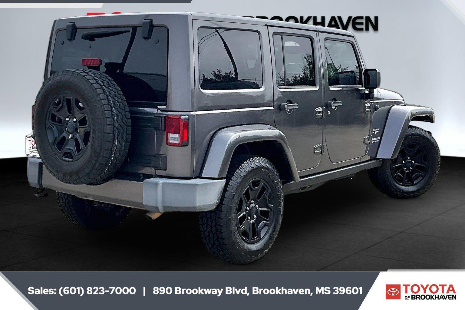 Used 2016 Jeep Wrangler Unlimited Sahara AWD/4WD image 11
