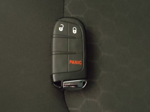 Used 2018 Jeep Compass Sport FWD image 32