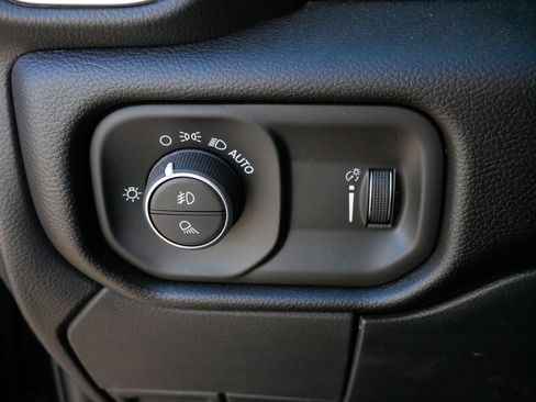 Used 2022 RAM 3500 Big Horn w/ Level C Equiment Group image 27