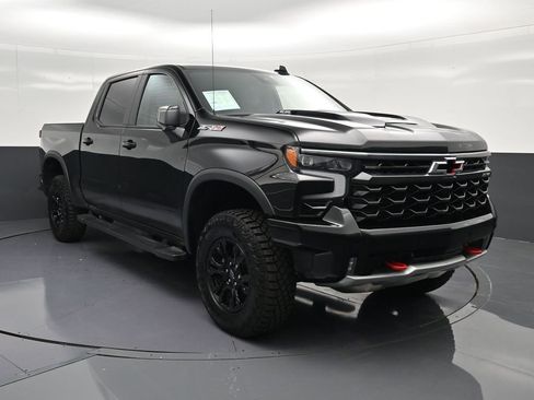 Used 2026 Chevrolet Silverado 1500 ZR2 AWD/4WD image 5