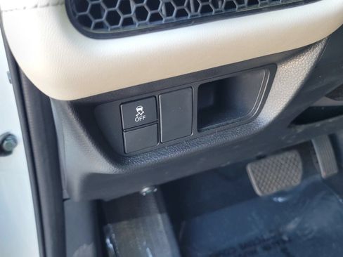 Used 2024 Honda HR-V EX-L image 18