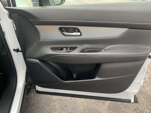 Used 2025 Nissan Murano SL AWD/4WD image 19