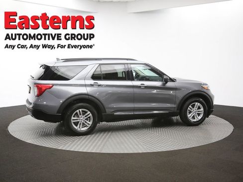 Used 2022 Ford Explorer XLT w/ Equipment Group 202A image 43