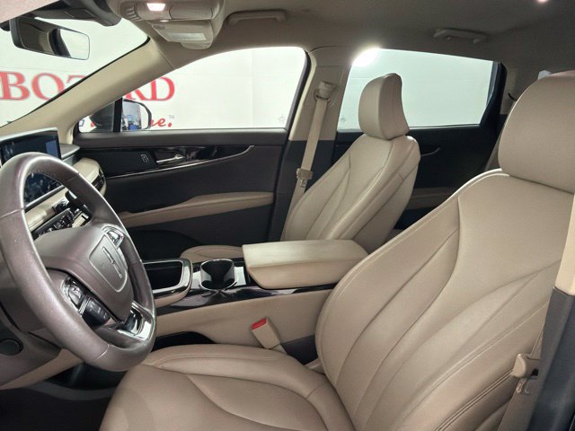 Certified 2022 Lincoln Nautilus FWD w/ Premium Package image 18