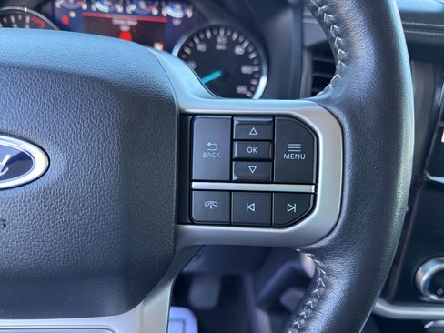 Used 2024 Ford Expedition XLT image 23