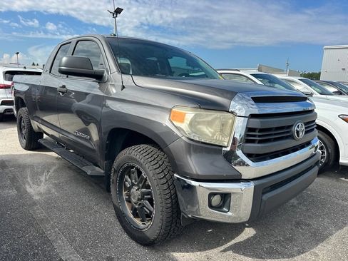 Used 2015 Toyota Tundra SR5 w/ SR5 Upgrade Package RWD image 1