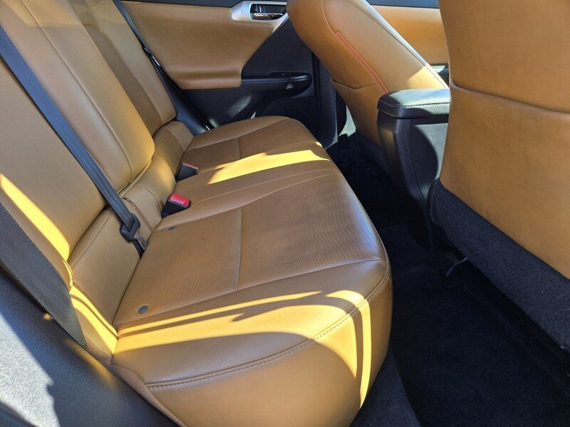 Used 2013 Lexus CT 200h w/ Premium Pkg w/Navigation FWD image 15
