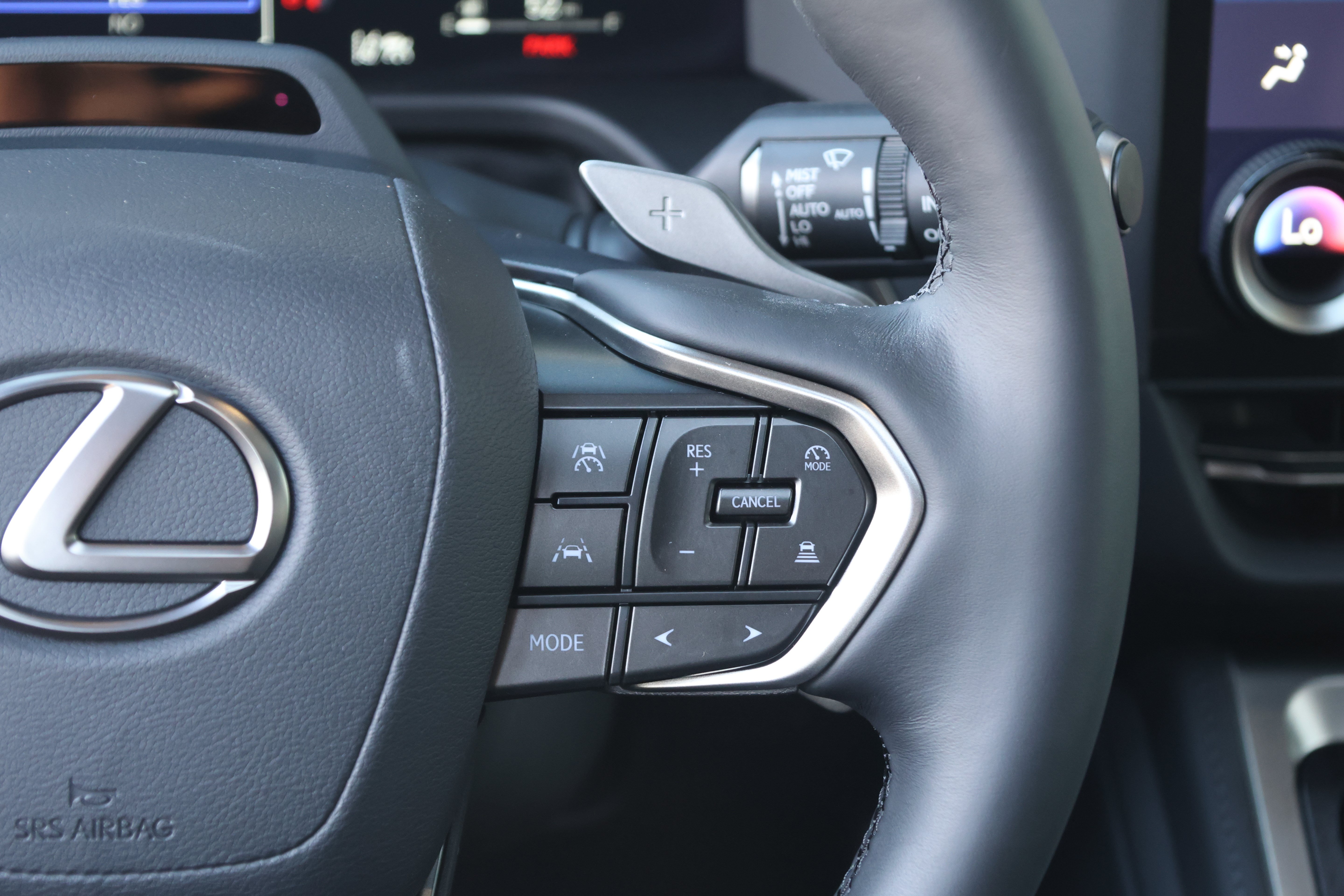 Certified 2024 Lexus GX 550 w/ Cold Area Package AWD/4WD image 33