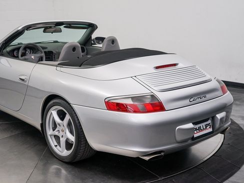 Used 2003 Porsche 911 Carrera RWD image 18