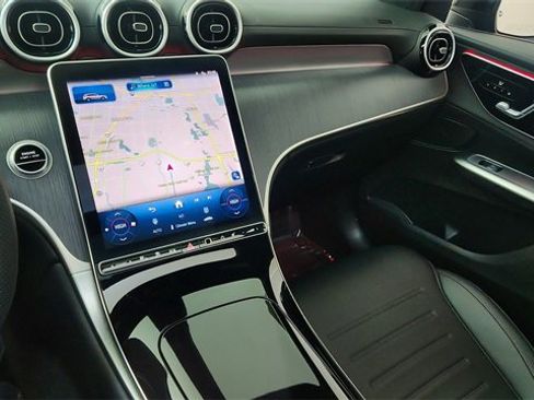 Used 2025 Mercedes-Benz GLC 350e GLC 350e image 44