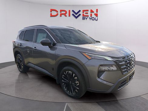 New 2026 Nissan Rogue SV image 5