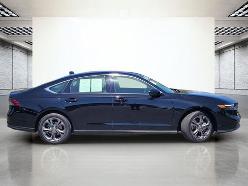 Used 2023 Honda Accord EX image 5