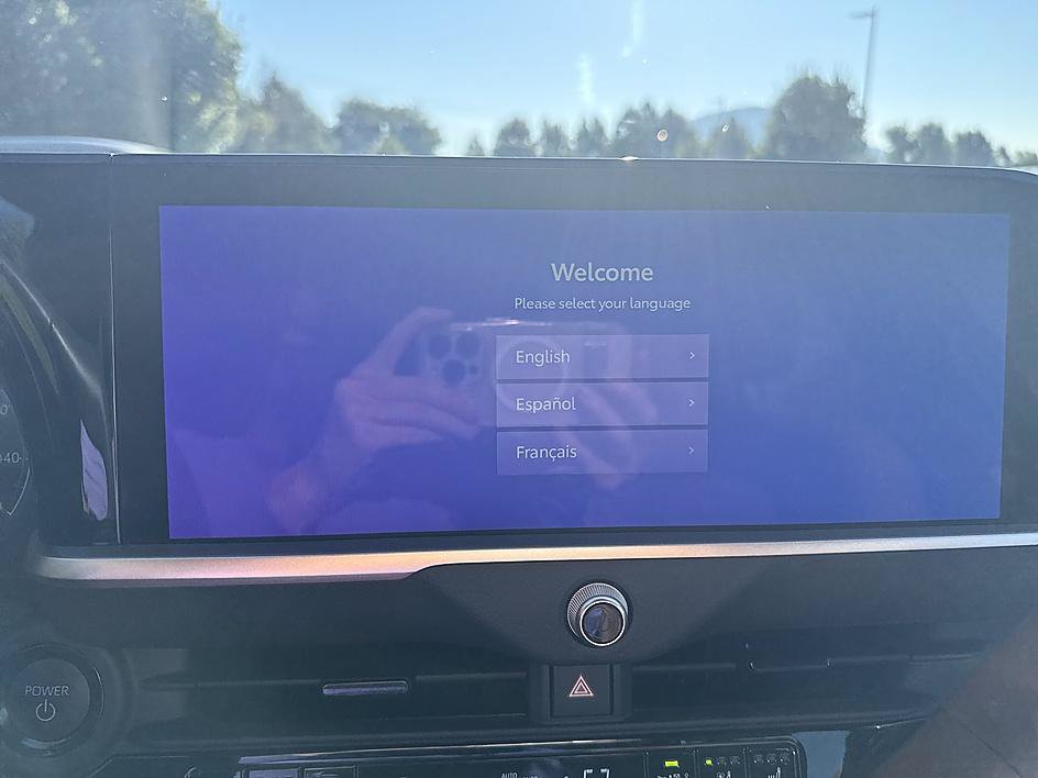 Certified 2025 Toyota Crown Signia w/ Advanced Technology Package AWD/4WD image 16