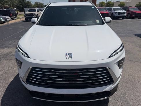 Used 2026 Buick Enclave Preferred FWD image 4
