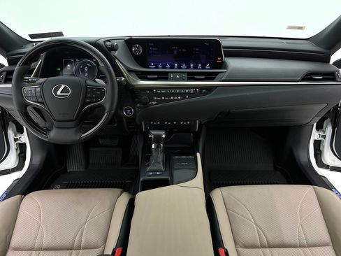 Used 2019 Lexus ES 300h image 24