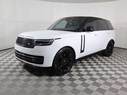 New 2025 Land Rover Range Rover SE image 1