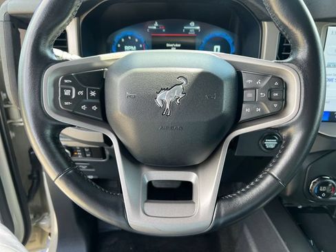 Used 2025 Ford Bronco Outer Banks AWD/4WD image 20