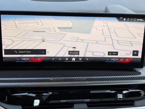 Certified 2024 BMW X6 M60i w/ Dynamic Handling Package image 25