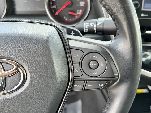 Used 2023 Toyota Camry XSE image 15