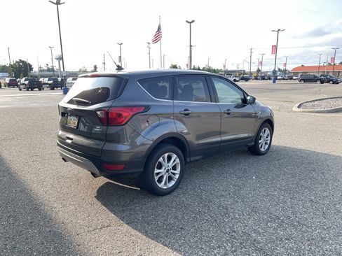 Used 2019 Ford Escape SE AWD/4WD image 4